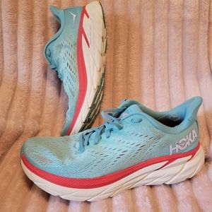 SOLD Women's Hoka Clifton 8 Size 9B